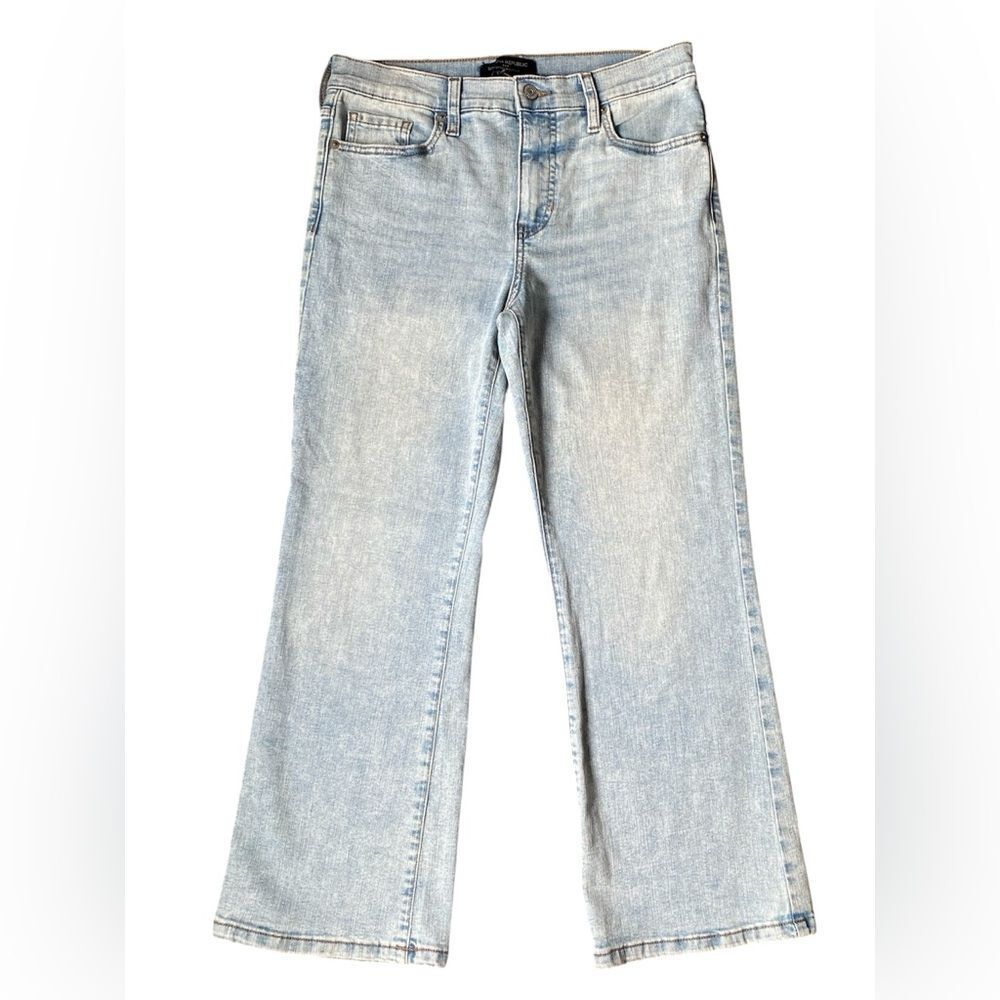 Banana Republic Cropped Bootcut Jeans Size 26 / 2 Light Wash Stretch Denim